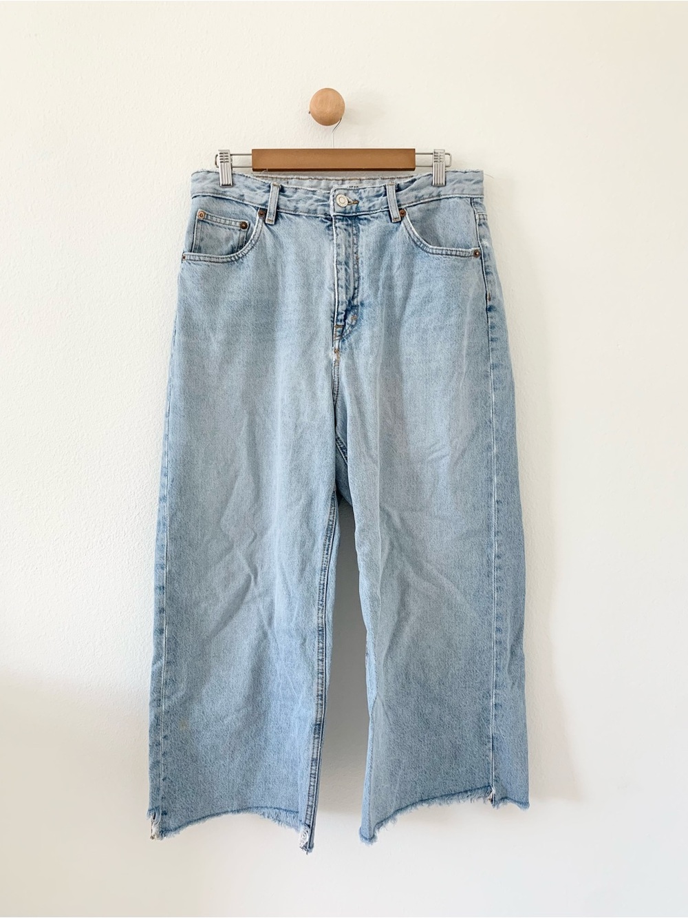 Pull & Bear from Zara Light Wash Wide Leg Baggy Jeans US 10